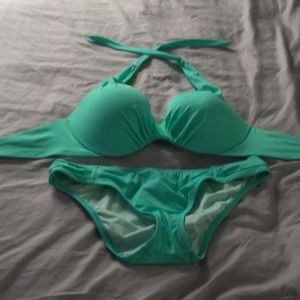 Vs
